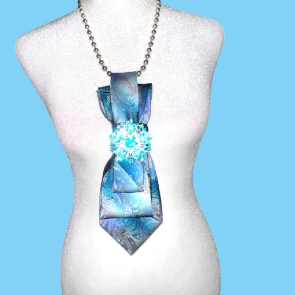“Dainty Dapper Designs”Elegant Blue and Silver Necklace